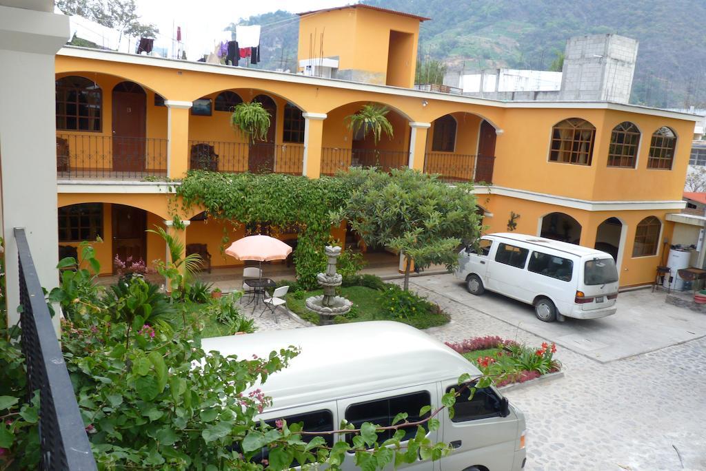Hotel Posada Chinimaya Panajachel Exterior foto